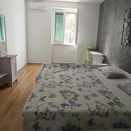Bright And Colourful Apartment Luce -Sandy Beach Split Dış mekan fotoğraf
