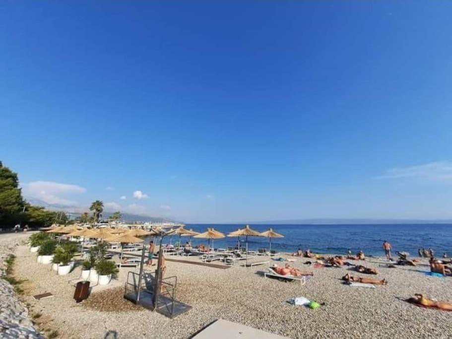 Bright And Colourful Apartment Luce -Sandy Beach Split Dış mekan fotoğraf
