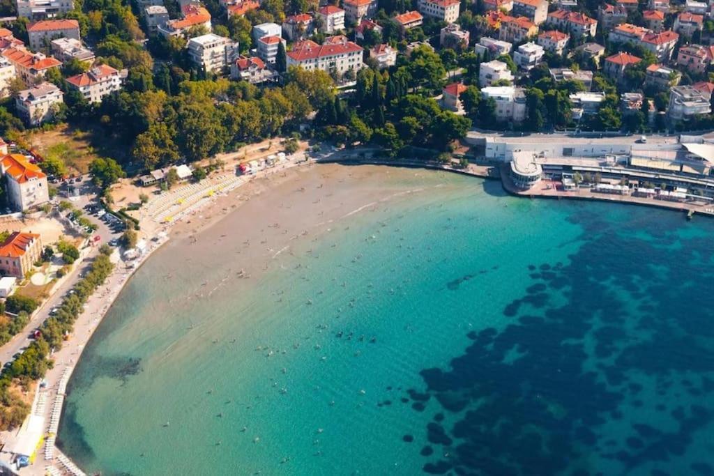 Bright And Colourful Apartment Luce -Sandy Beach Split Dış mekan fotoğraf
